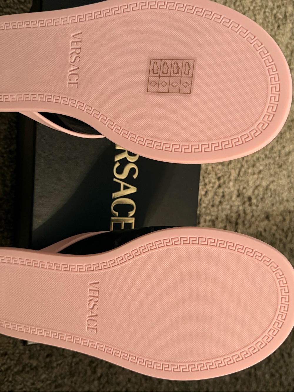 Versace Medusa Pastel Pink Rubber Thong Sandals Slides Size 40 / US 10 - Picture 5 of 8